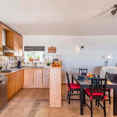 Pet Friendly Home In Velilla-Taramay With Kitchen Kültér fotó