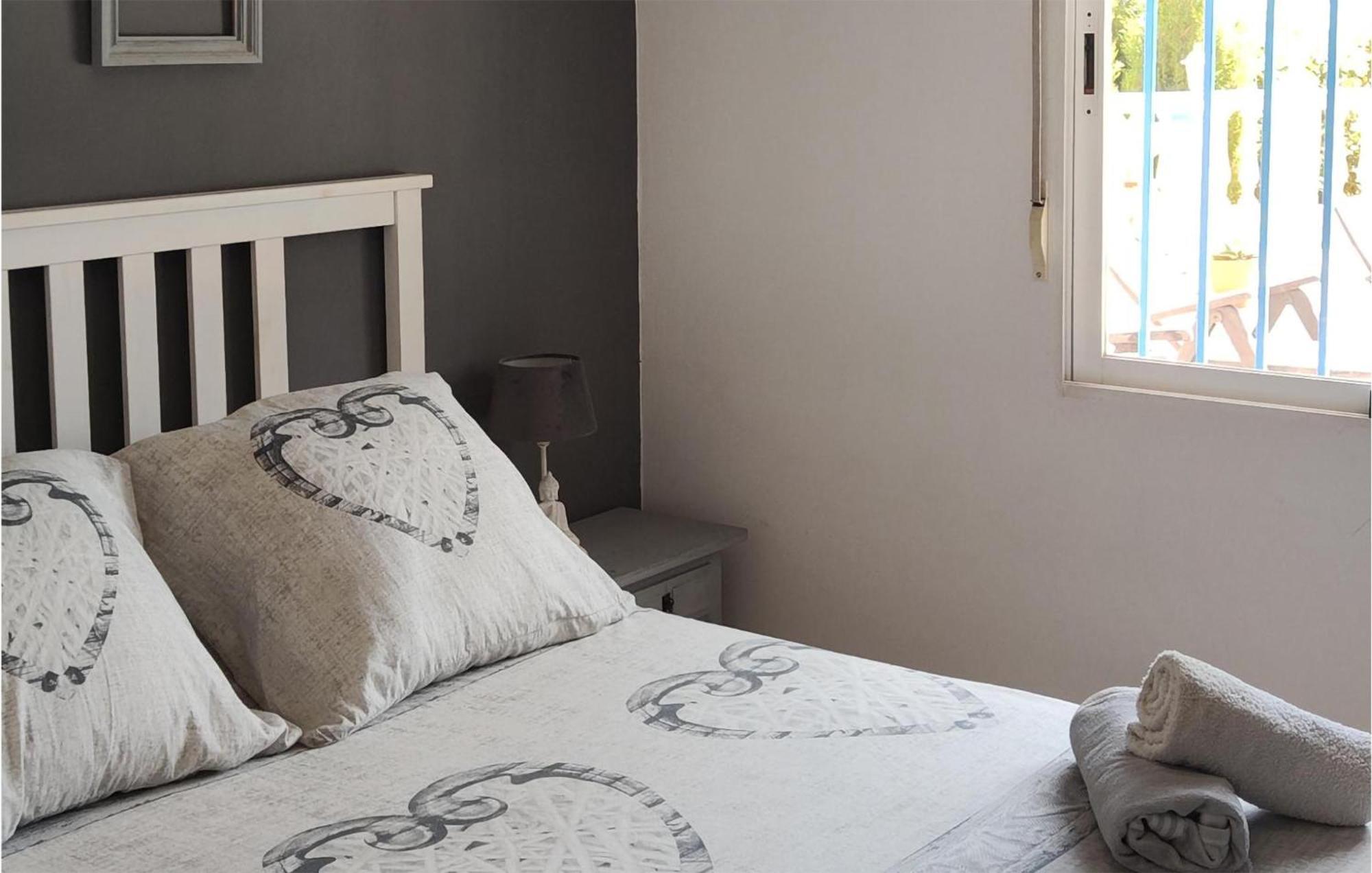 Pet Friendly Home In Velilla-Taramay With Kitchen Kültér fotó