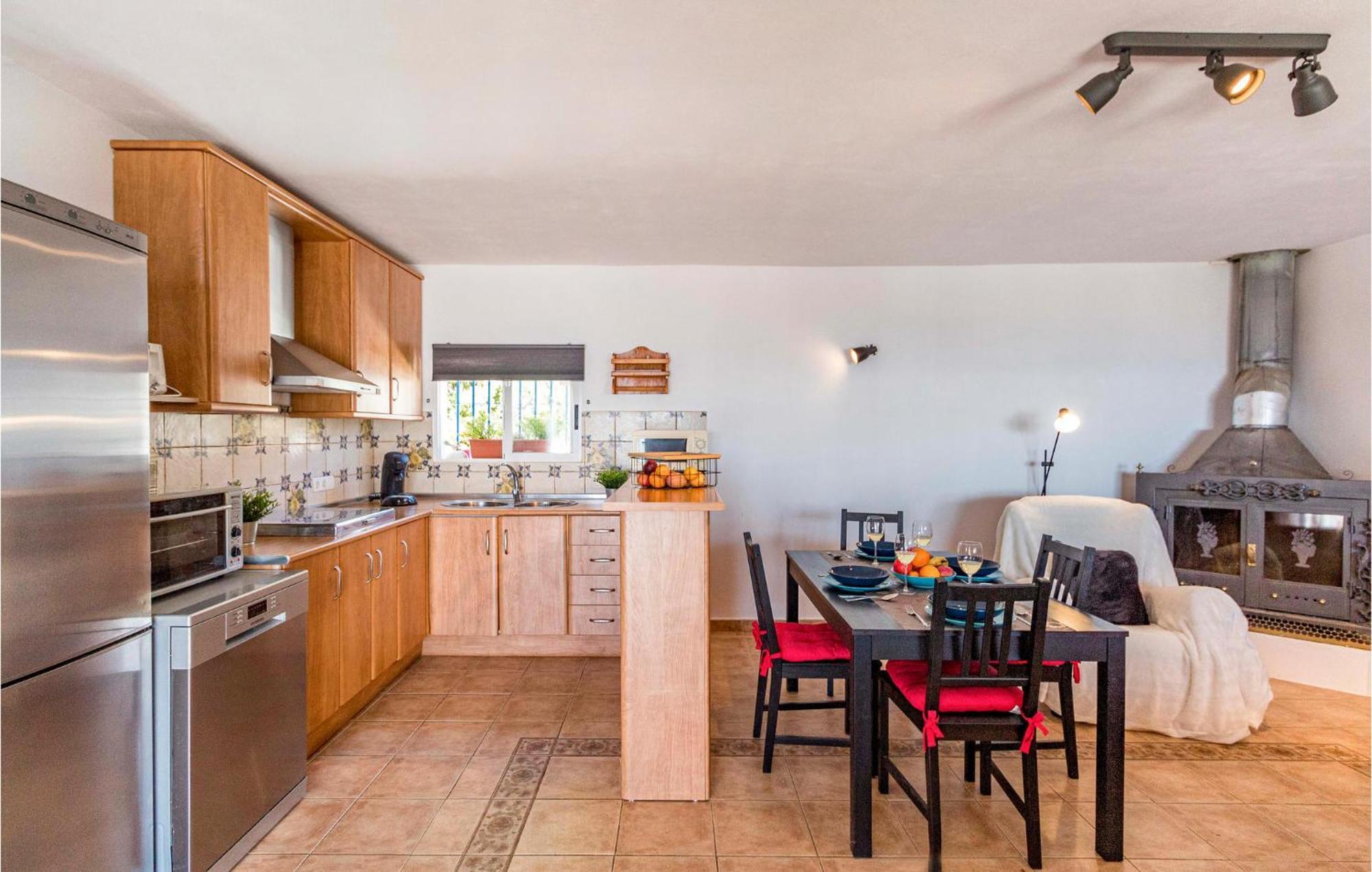 Pet Friendly Home In Velilla-Taramay With Kitchen Kültér fotó